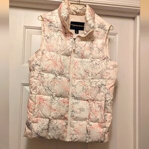 Lands' End Small 6-8 white patterned puffer vest
